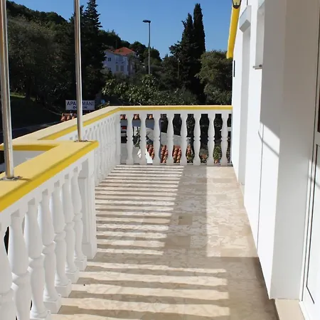 With Parking Space Preko, Ugljan - 8417 شقة *