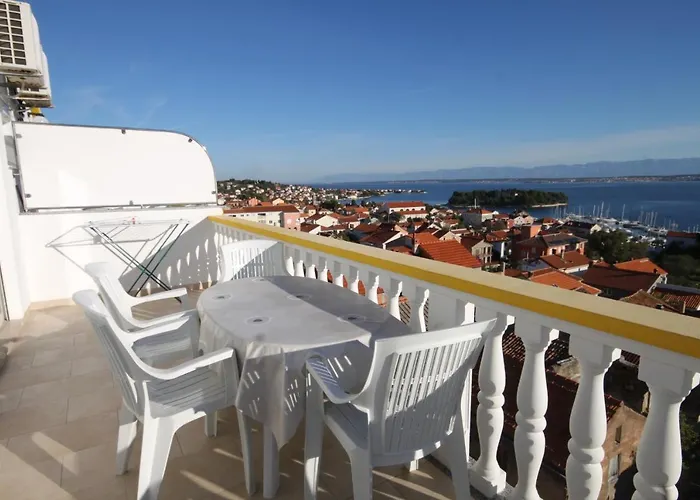 Apartmán With Parking Space Preko, Ugljan - 8417 *